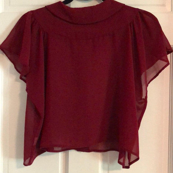 Womens short sleeved collared button down blouse - Picture 4 of 7